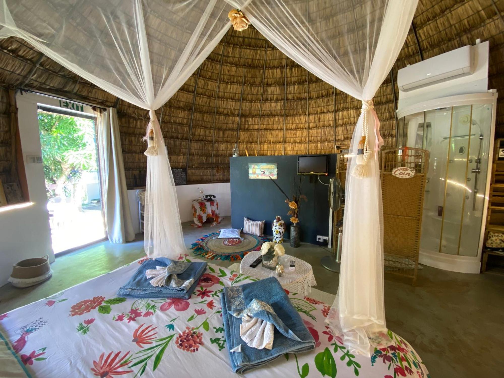 Bed and Breakfast Cazhibiscus Тро-о-Біше Екстер'єр фото